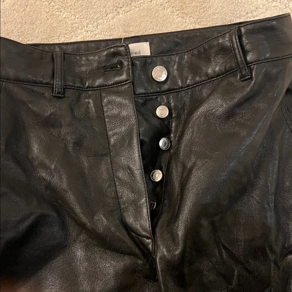Set of Leather Pants & Clothes - Picture 4 of 8